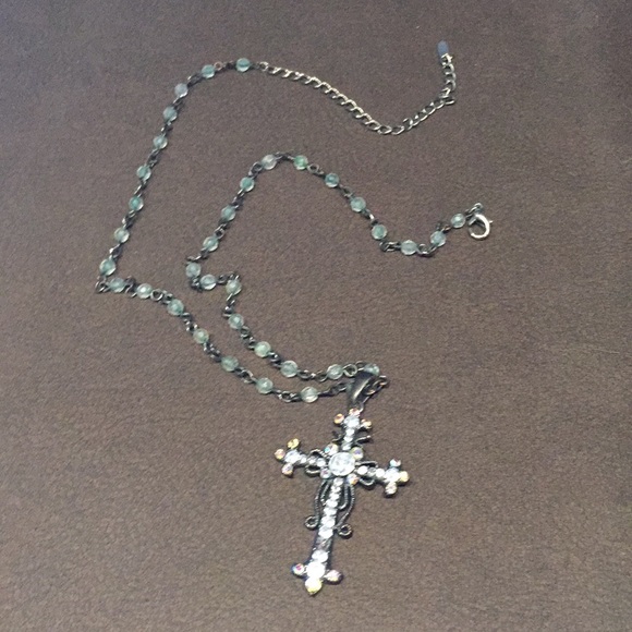Cross necklace - Picture 1 of 4